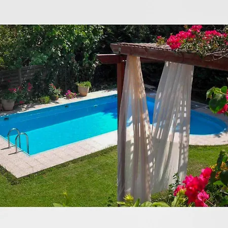 Villa Skine With Private Pool And Garden
